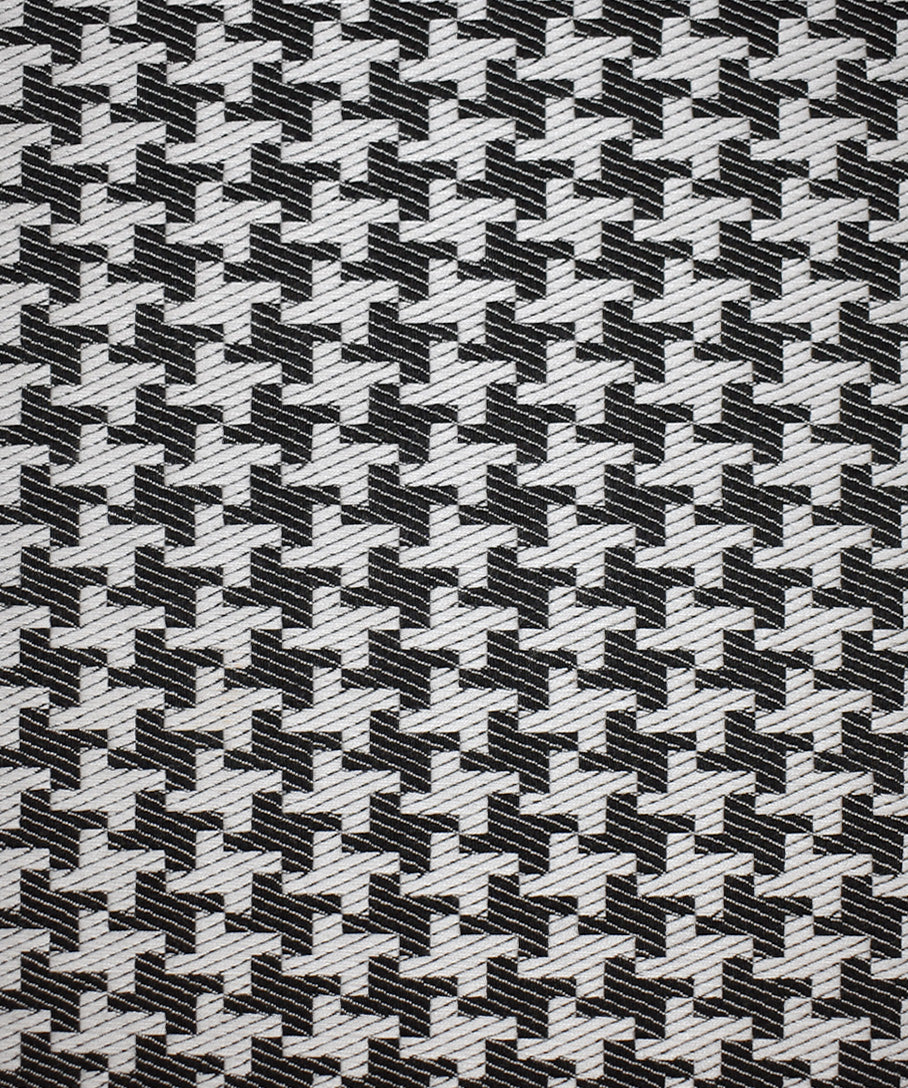 Naturals Fabric 1123 Houndstooth Black